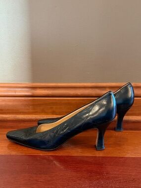 Vintage Chantal Black Stitched Pattern Heel, Made in Italy, Size 10 Narrow
